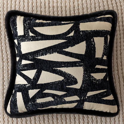 Designer Dekokissen mit abstraktem Muster