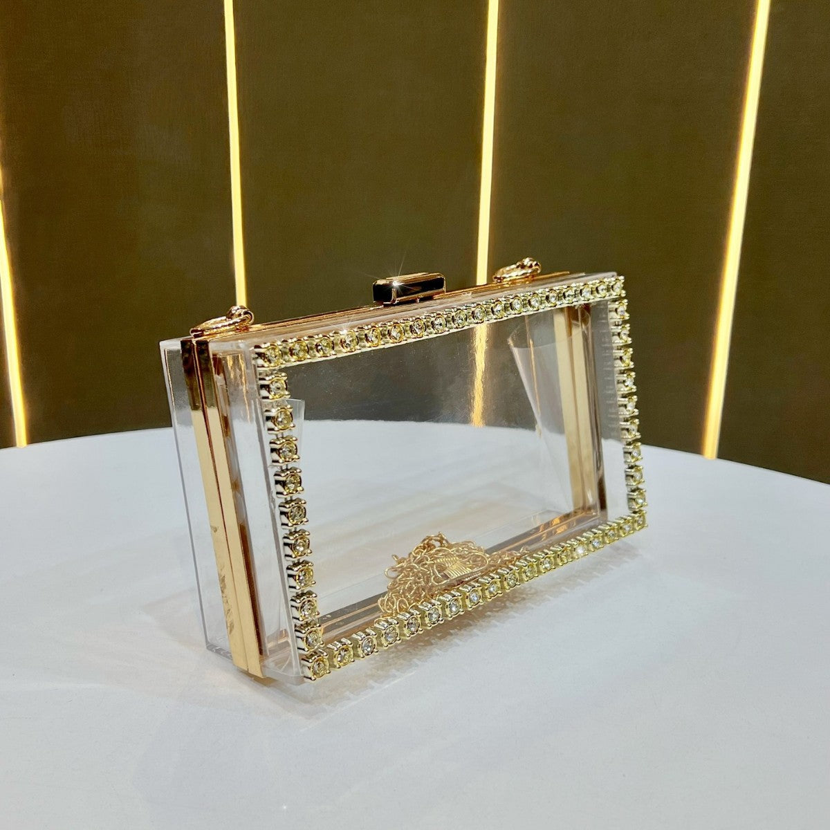 Kristallakzentierte klare Abend-Clutch
