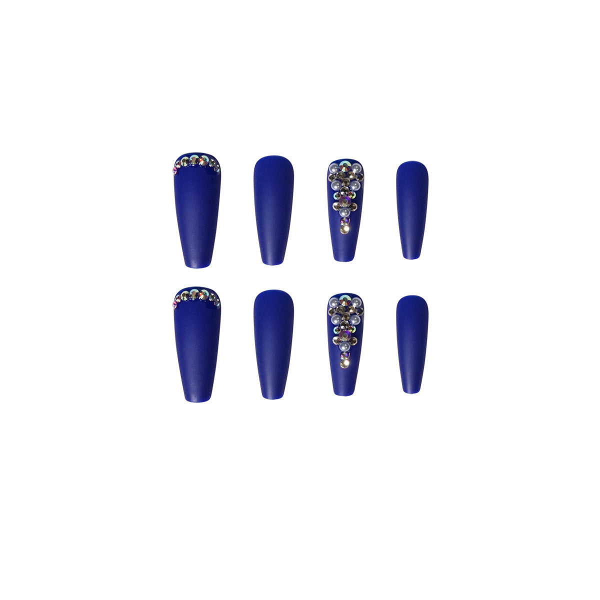 Nagelverlängerungen mit eleganten Strassverzierungen Brehn