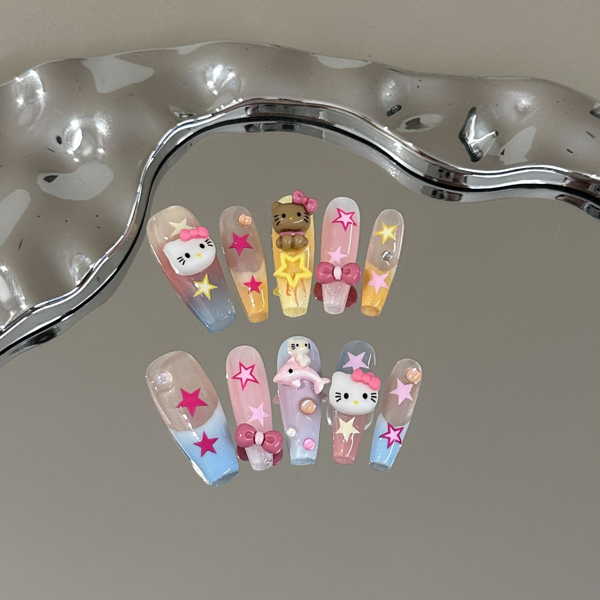 Dekorative Nagelkunst