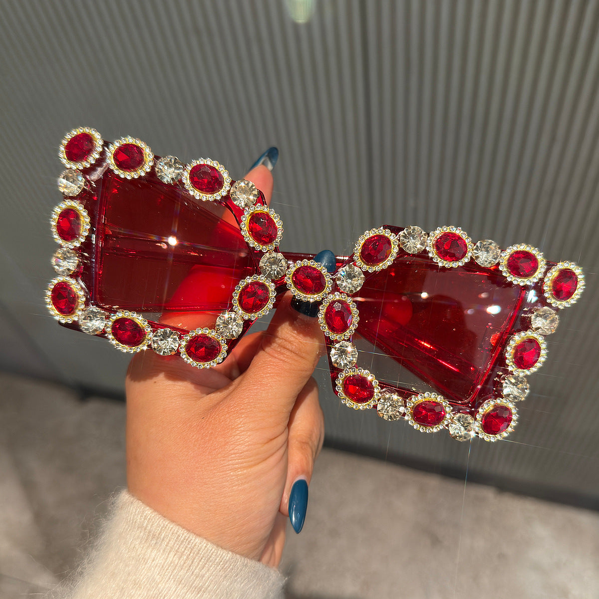 Damen Glamouröse Designer-Sonnenbrille mit strassverziertem Rahmen Brehn