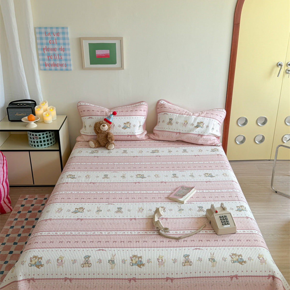 Leichtgewichtiges Baumwoll-Kantha-Stil Wendedecke und Paspel-Kissenbezug-Set