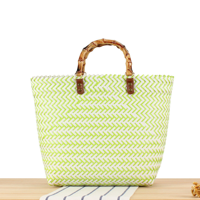 Handtasche Aus Hochwertigem Geflochtenem Material mit Bambusgriffen Brehn