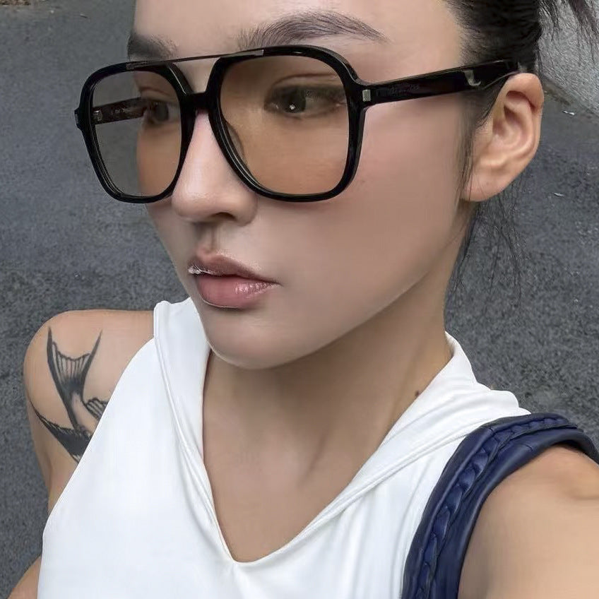 Damen quadratische Sonnenbrille mit schützendem UV-Filter und elegantem Rahmen Brehn