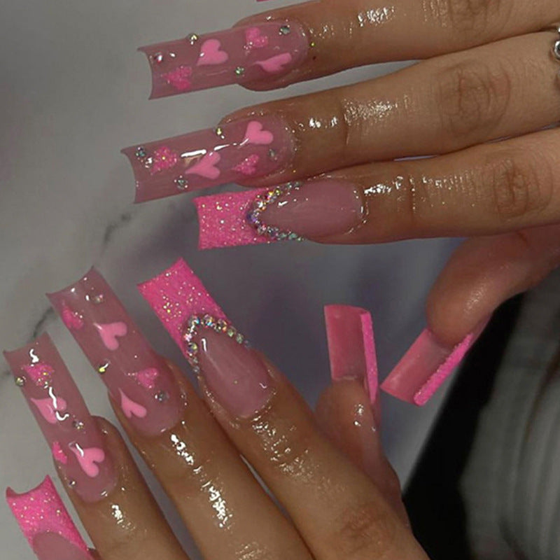 Verspielte Herz-Nagelkunst Brehn