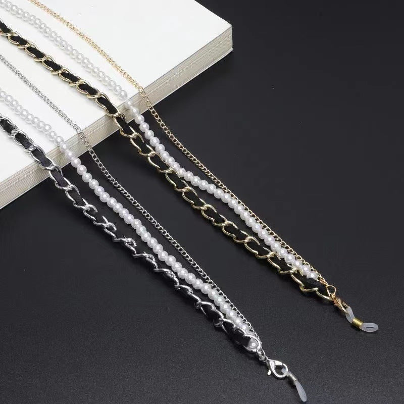 Dekorativer Brillenband mit Perlen Brehn