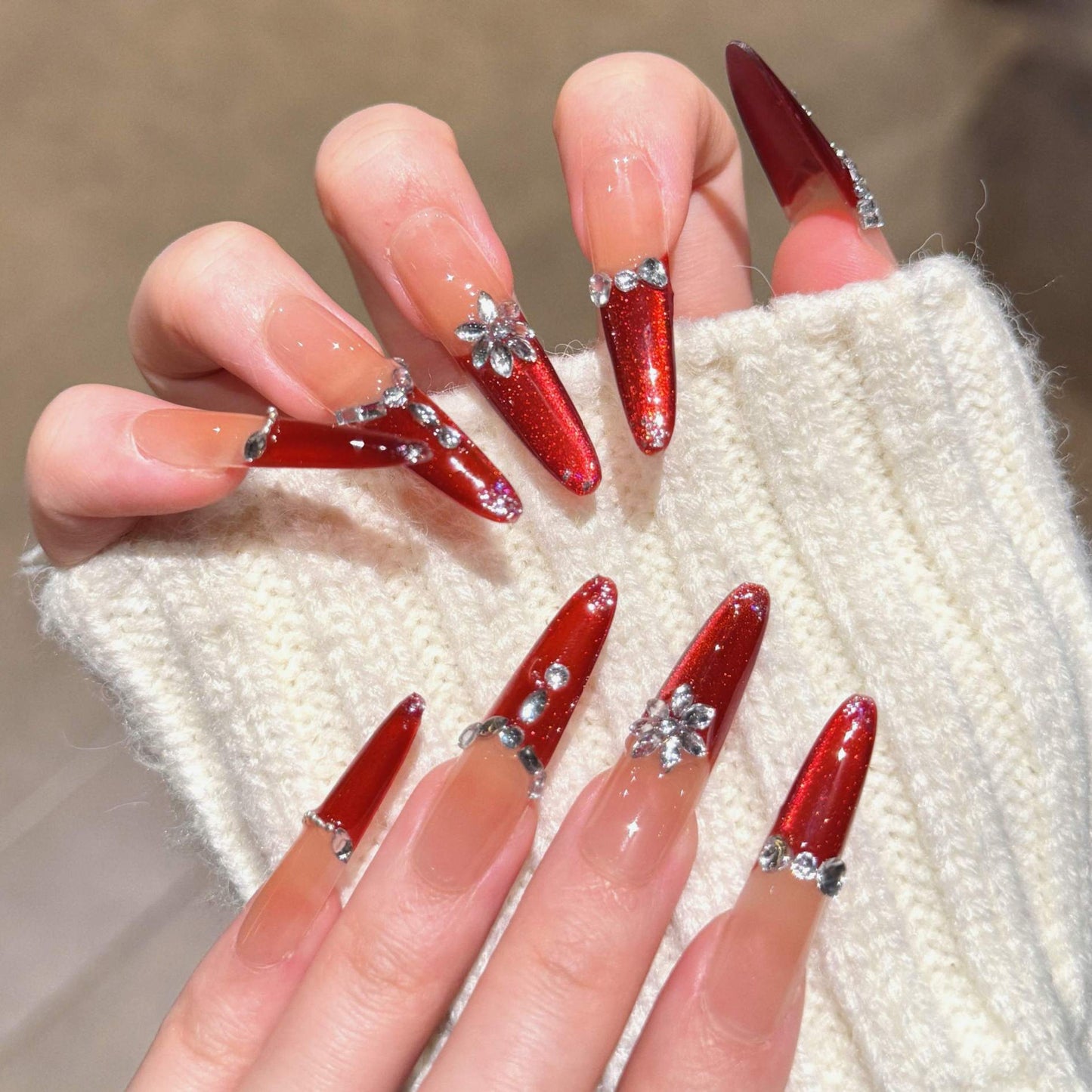 Premium Strass-verzierte Acrylnägel Brehn