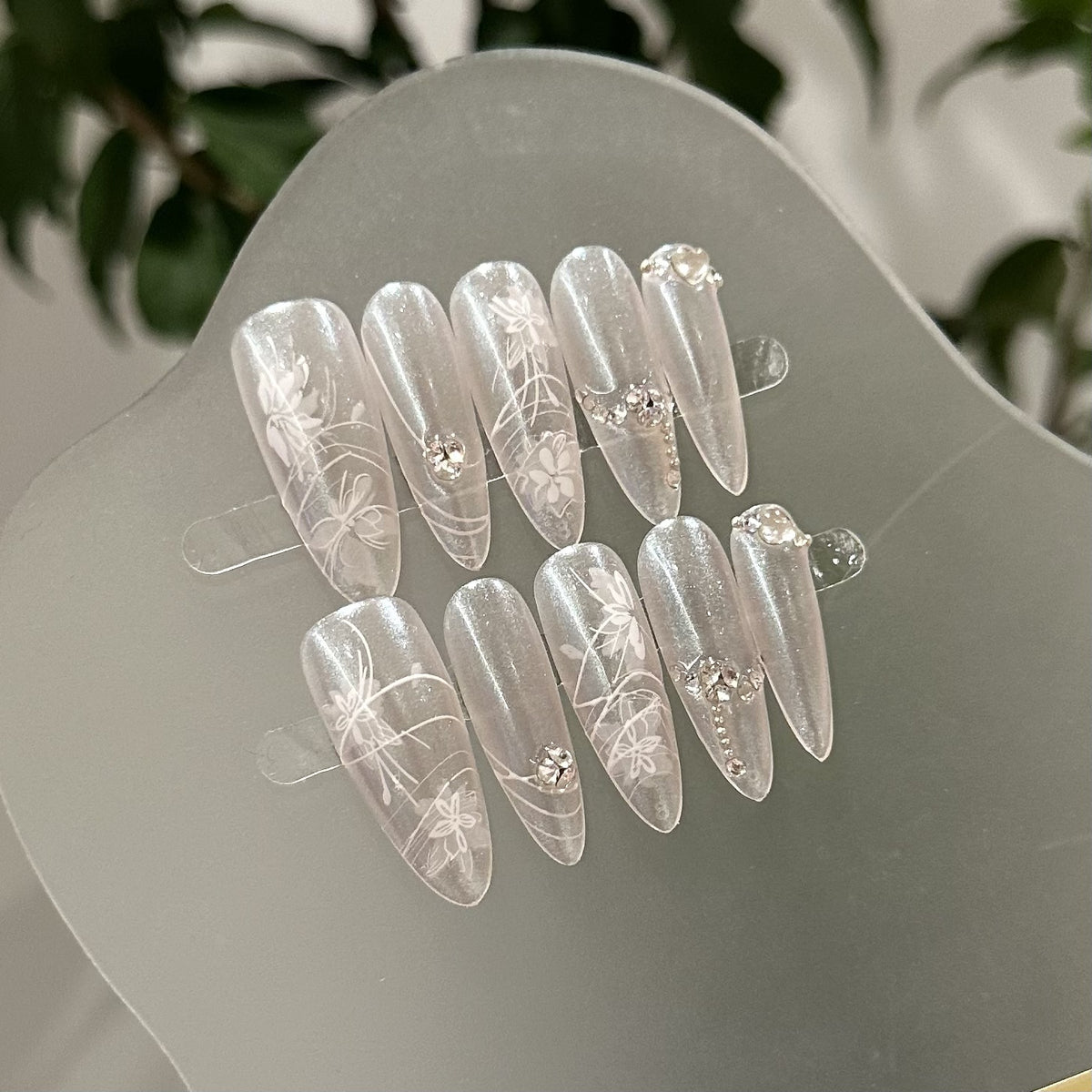 Elegantes florales Muster Press-On-Nagelset