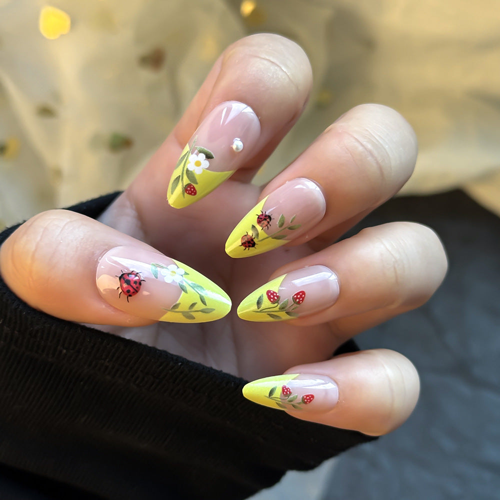 Dekorativer Floral Press-On Nagelset Brehn