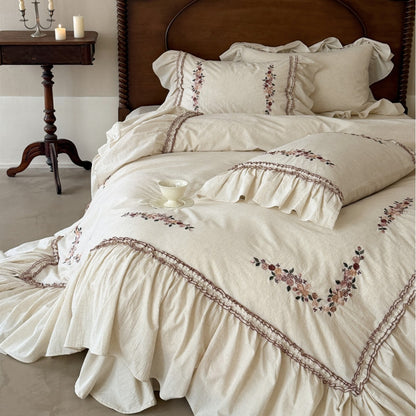 Vintage-inspirierte floral gestickte Rüsch-Linen-Bettbezug-Ensemble