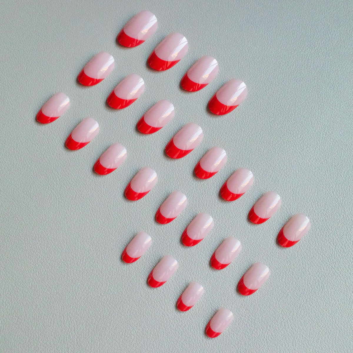 Elegantes French Tip Nagelkunst Set