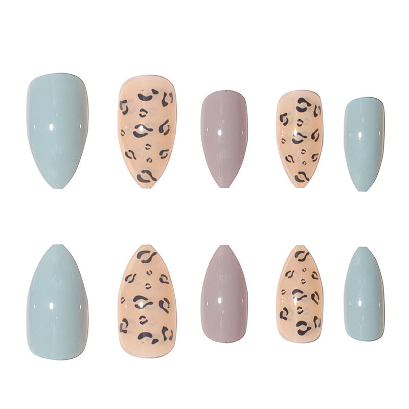 Stylisches Langzeit-Press-On-Nagelset mit abstraktem Leopardenmuster Brehn