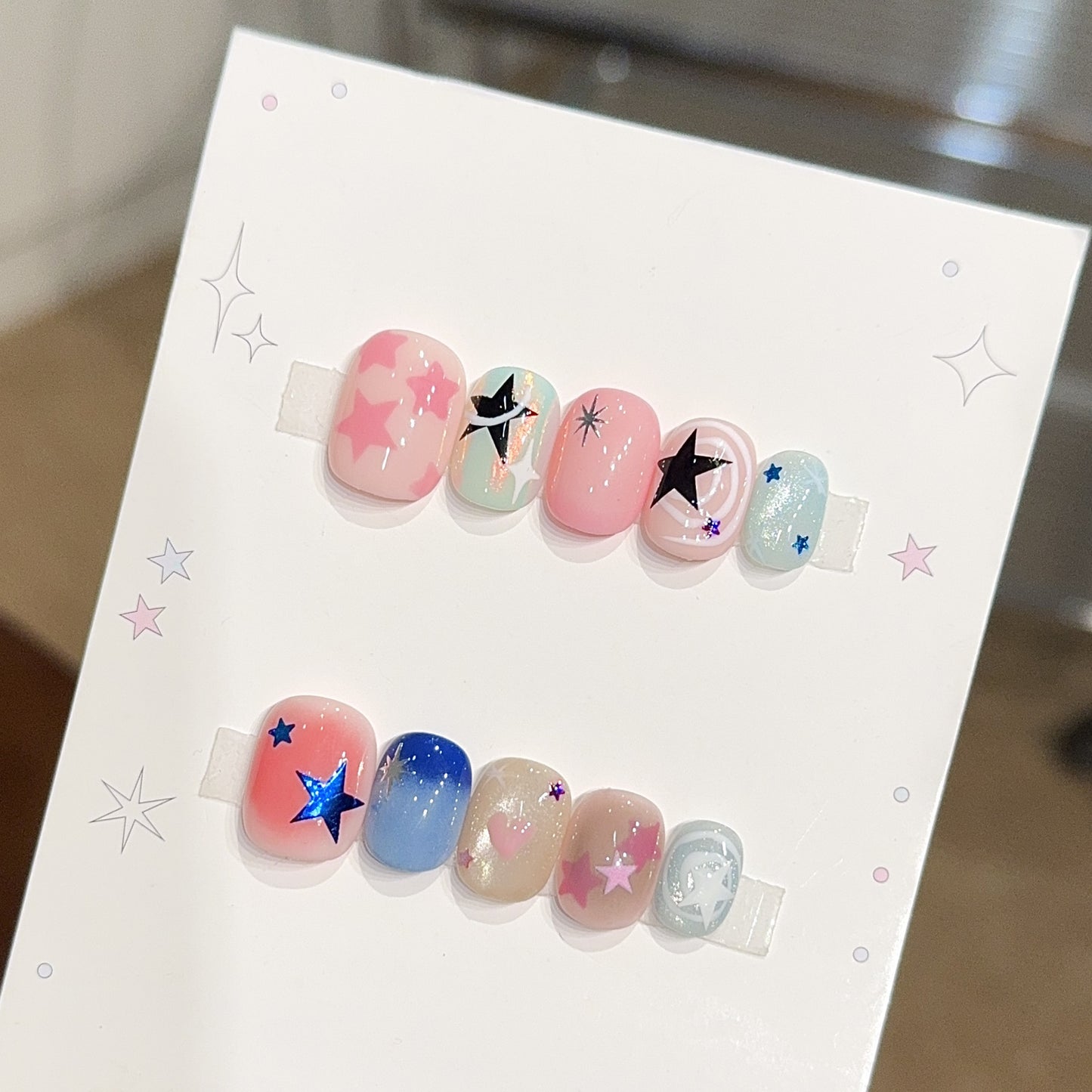 Kunstnägel mit Glamourösen Sternen Motiven Brehn