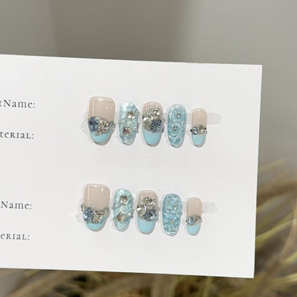 Stylisches Dekoratives Press-On-Nagelset
