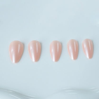 Stylische Nagelverzierung Brehn