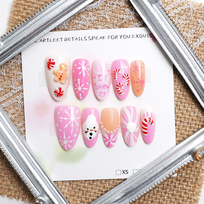 Kunstnagelset mit festlichen Weihnachtsdesigns und glamourösen Akzenten Brehn