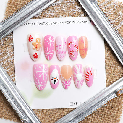 Kunstnagelset mit festlichen Weihnachtsdesigns und glamourösen Akzenten Brehn