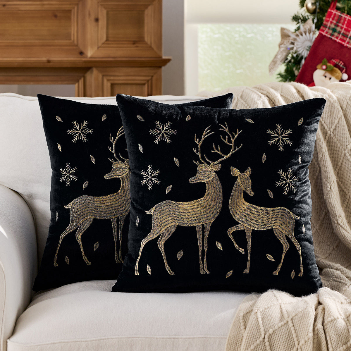 Dekoratives Weihnachts-Wurfkissen mit Hirschsilhouette