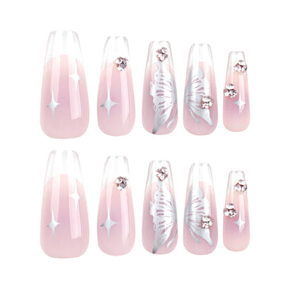 Kunstvolle Nagelverlängerungen mit elegantem Floral-Design Brehn