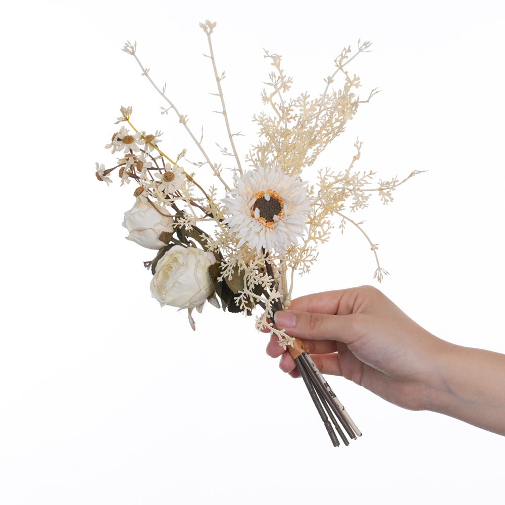 Eleganter Künstlicher Blumenstrauß