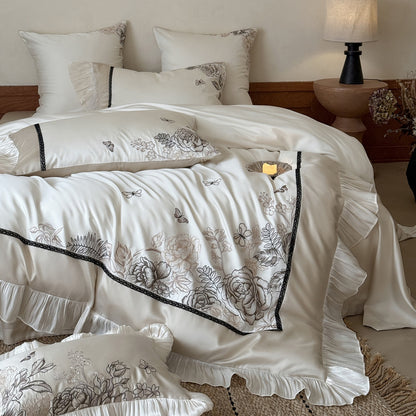 Luxuriöser gestickter Satin Rüschendaunenbettbezug Bettwäsche Set
