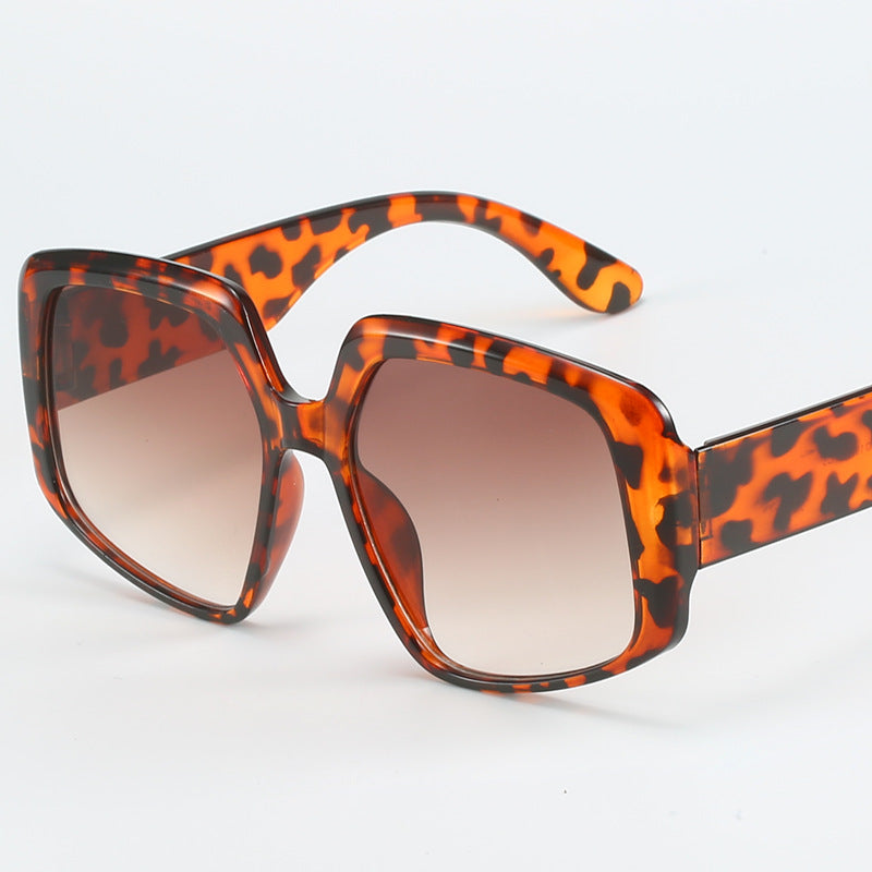 Damen moderne quadratische Sonnenbrille mit hochwertigen UV-Schutztechnologien Brehn