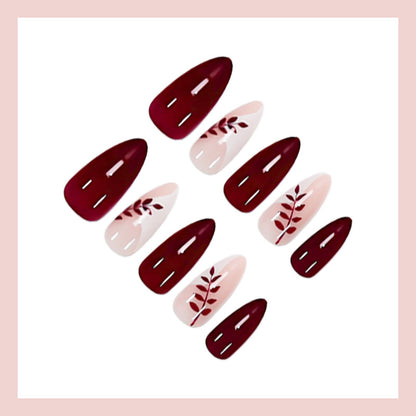 Kunstnagelset mit eleganten Blattmotiv-Designs Brehn