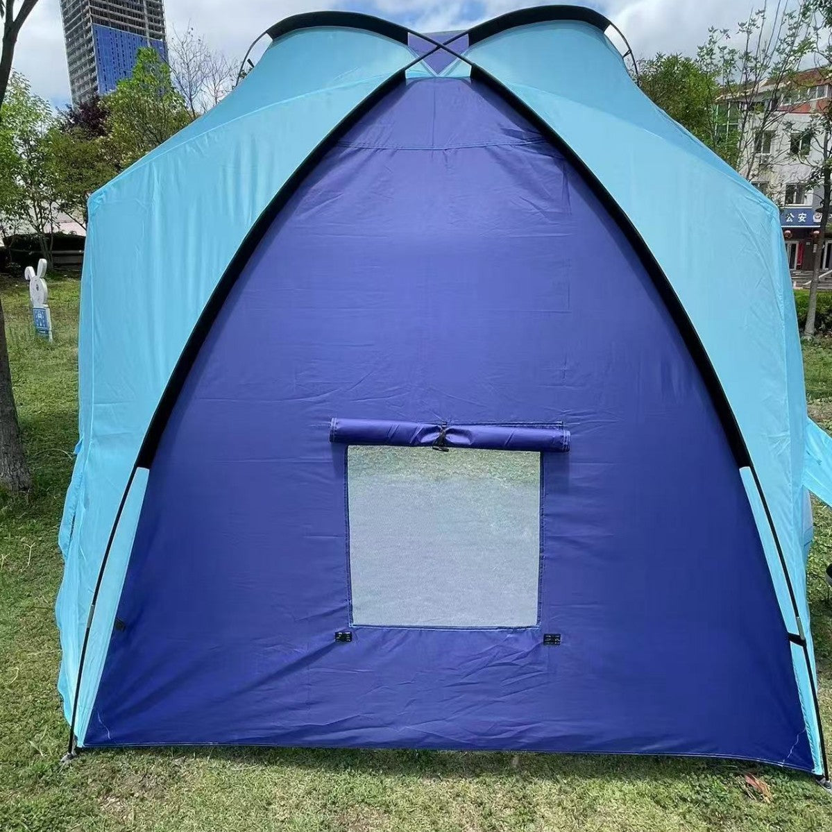 Strandpavillon mit integrierten Fenstern Brehn