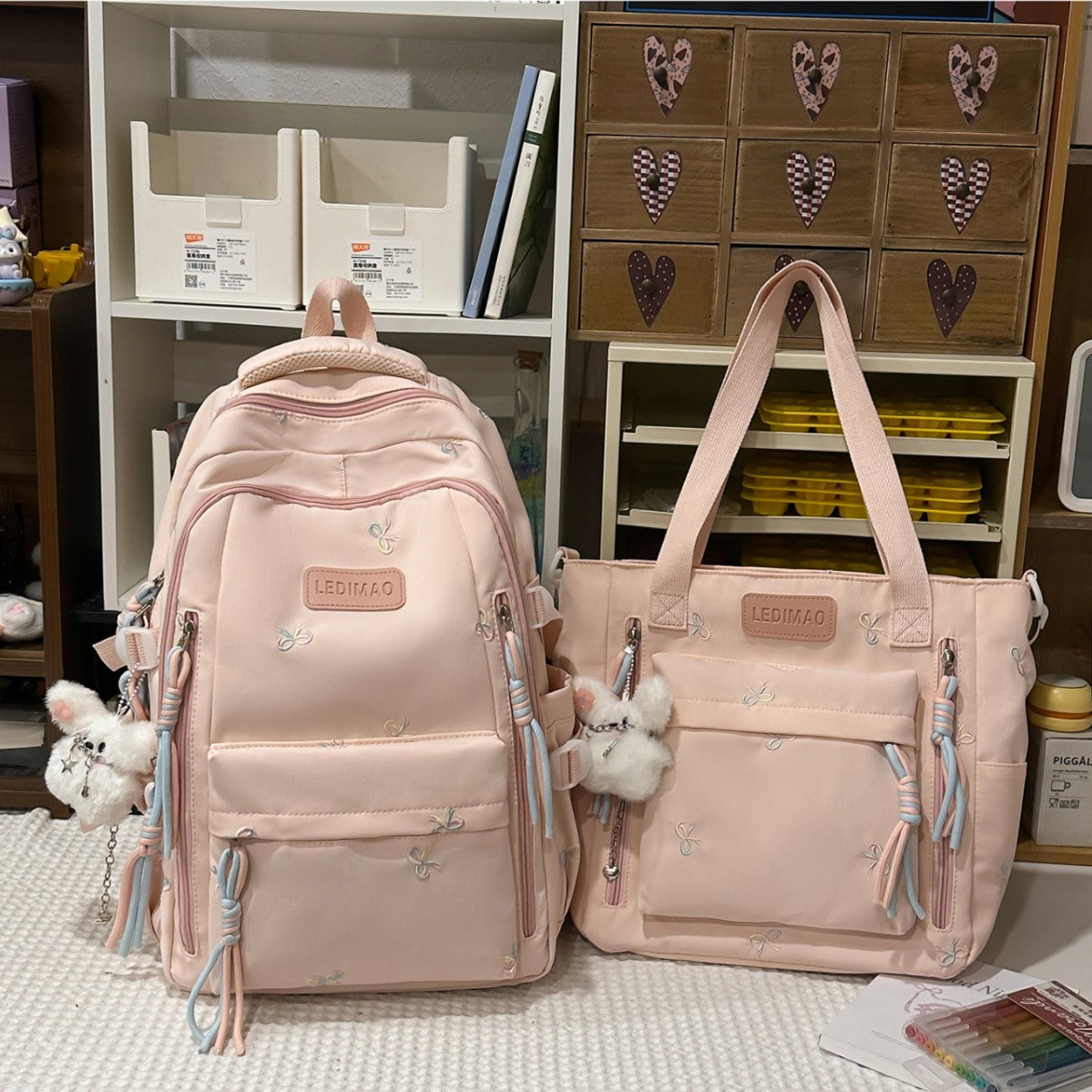 Vielseitiges Besticktes Rucksack-Set