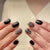 Glänzendes Künstlerisches Press-On Nagelset mit Abstraktem Design Brehn