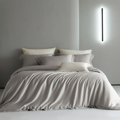 Luxuriöses Seidenglatte Kühl-Duvet-Bezug-Set mit tiefem Rock und Umschlagkissenbezügen