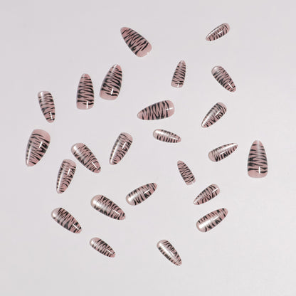Künstlerisches Druck-Nagelset mit Tigerstreifen-Design Brehn