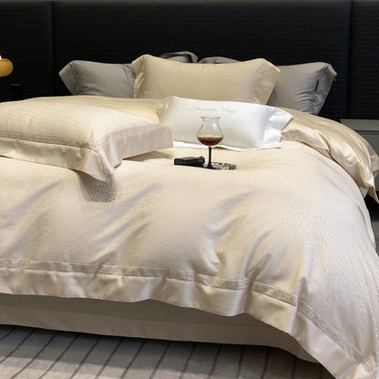 Premium-Baumwollsatin-Bettwäschegarnitur mit strukturierter Matelassé-Bordüre und Hotelverschluss