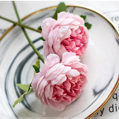 Elegante dekorative Kunstblumenstiel
