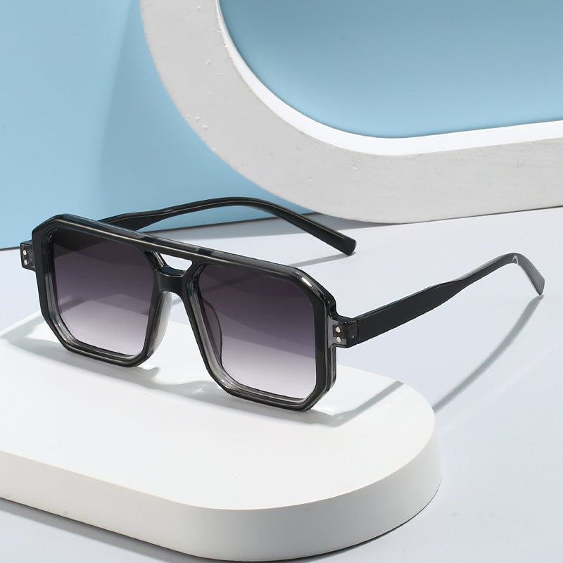 Damen modische Sonnenbrille im modernen achtkantigen Design Brehn