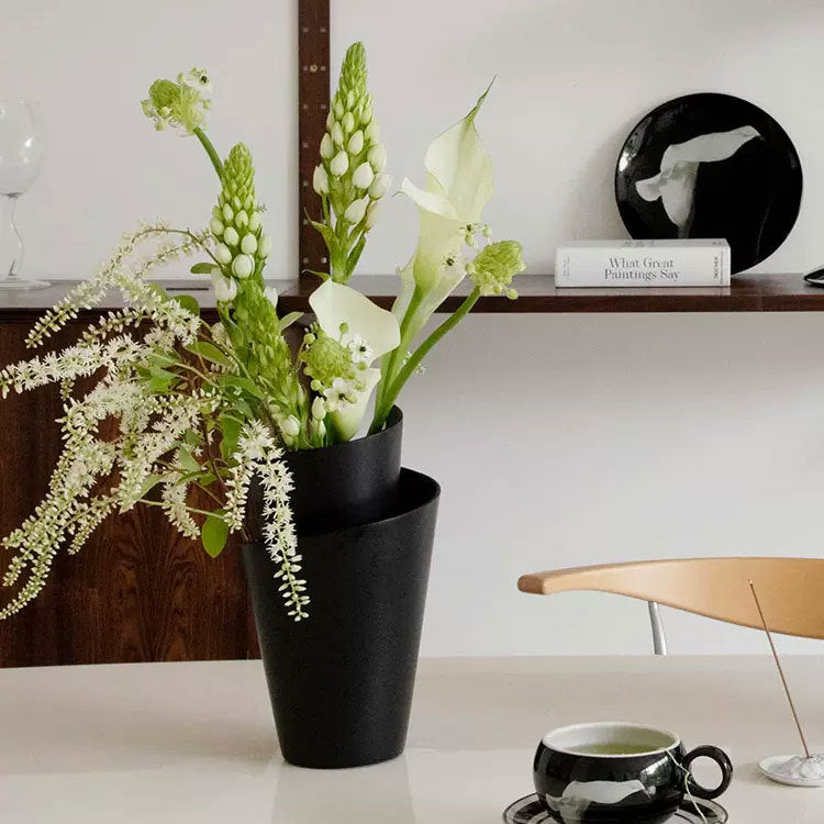 Skulpturale moderne dekorative Vase