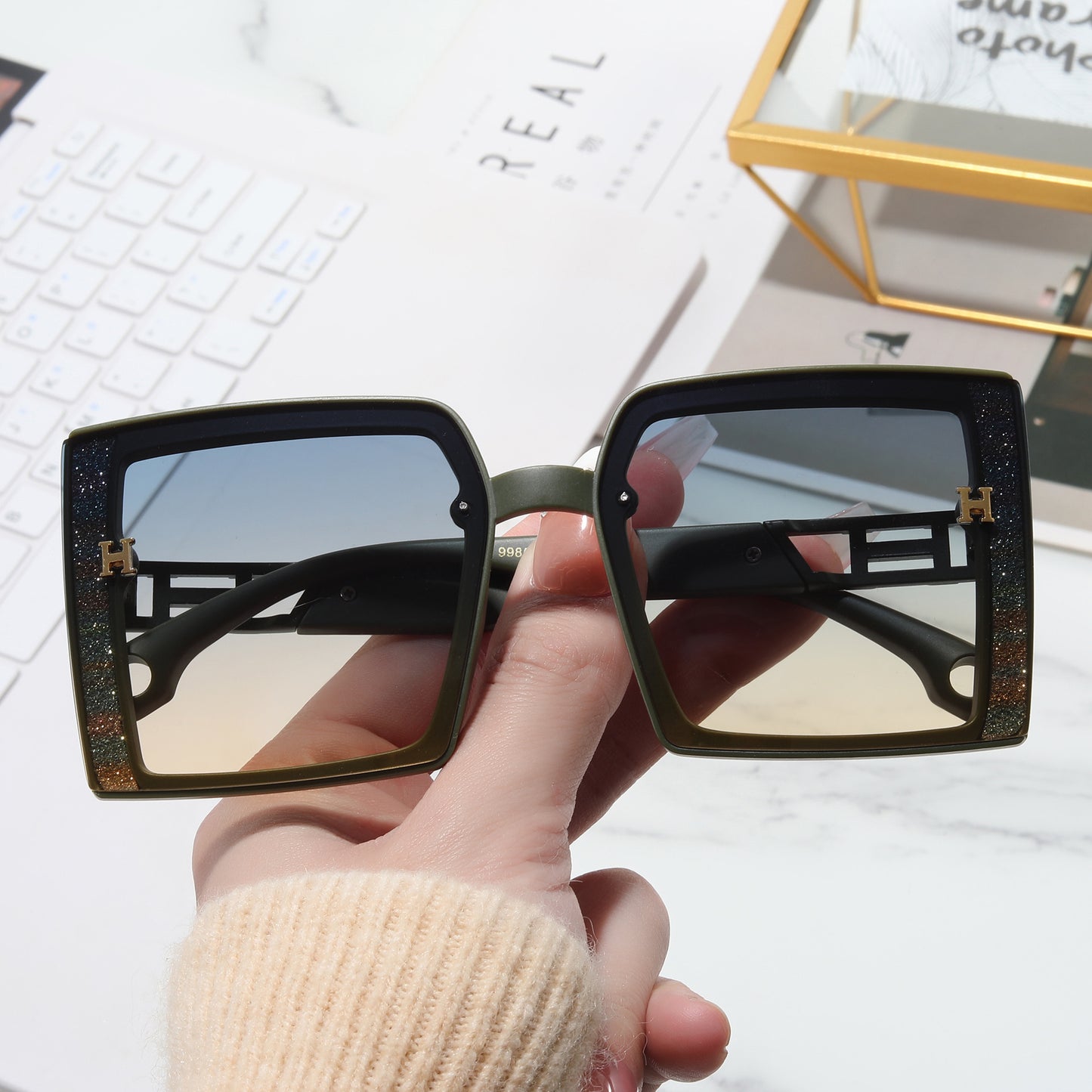Damen modische Sonnenbrille mit extravagantem, rechteckigem Rahmen Brehn