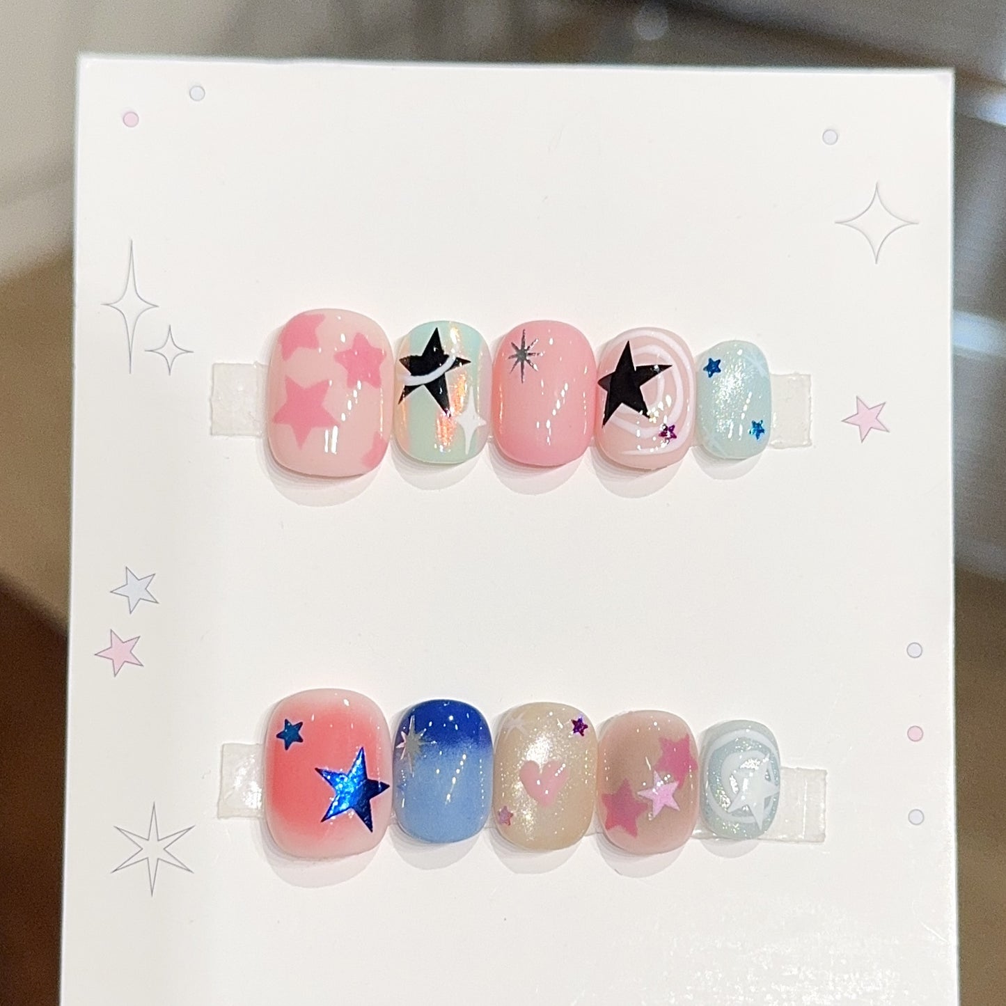 Kunstnägel mit Glamourösen Sternen Motiven Brehn