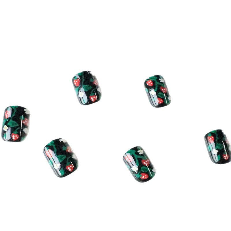 Erdbeergarten Nail Art Brehn