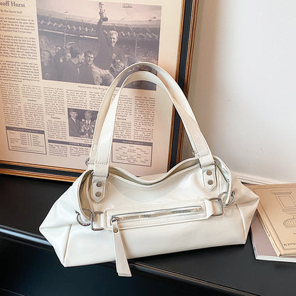 Schlanke Ledertasche