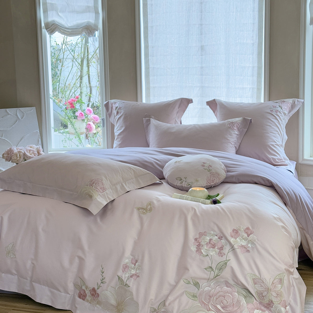 luxuriöses Baumwollsatin Bettwäsche-Set mit floraler Stickerei