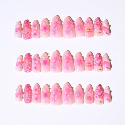 Künstlerisches 3D Blumen Nageldesign Brehn