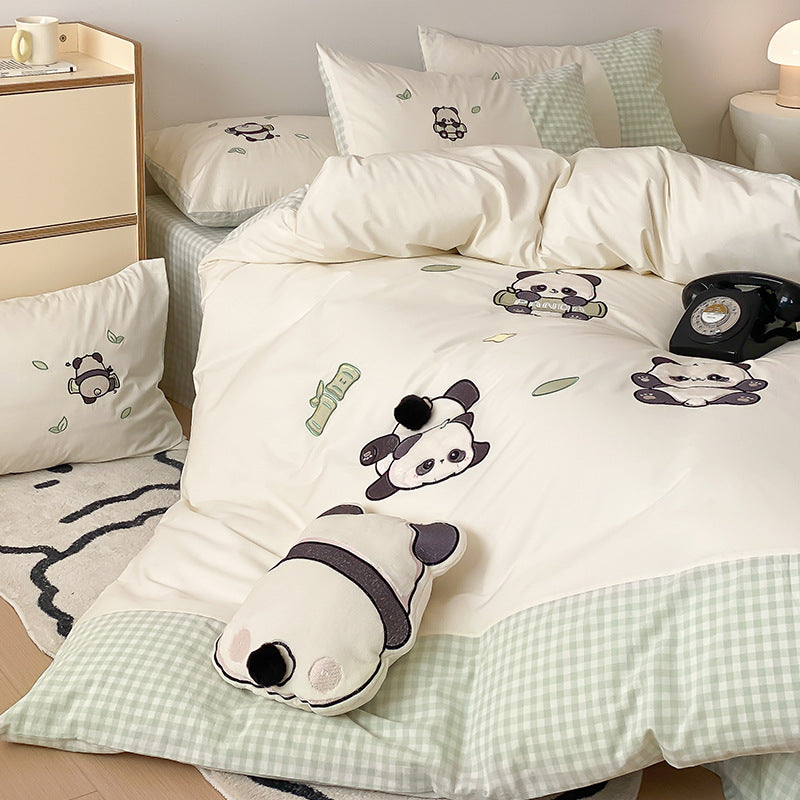Bettwäsche-Garnitur aus Baumwollsatin mit gestickten Panda-Motiven und Vichykaro-Wendeoption