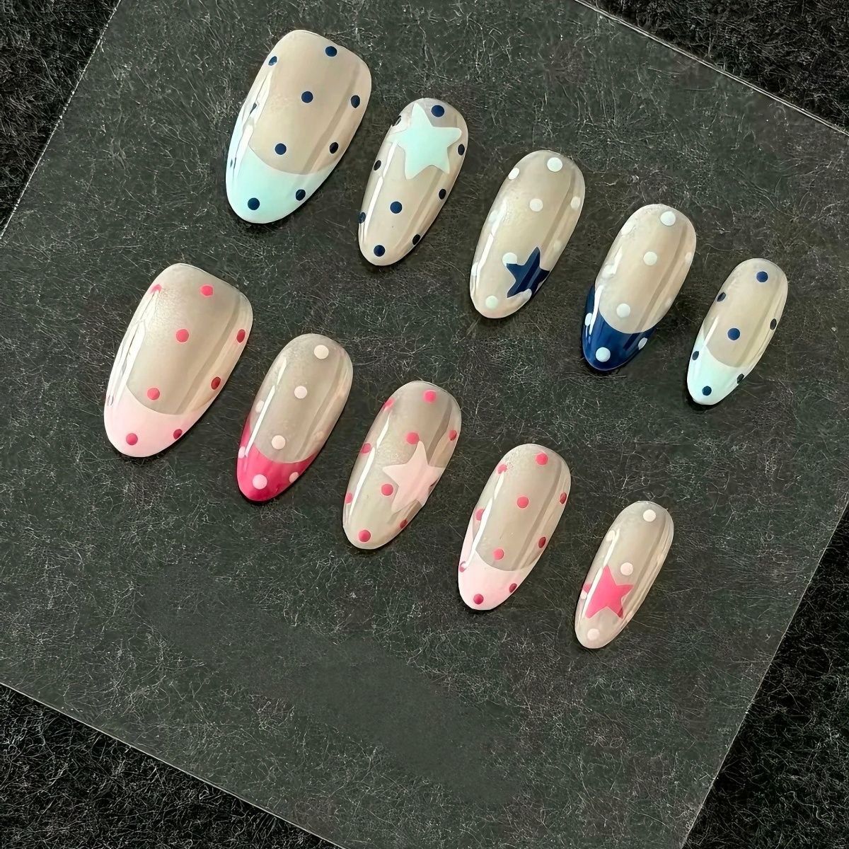 Künstlerische Themen Nageldesign Kollektion Brehn