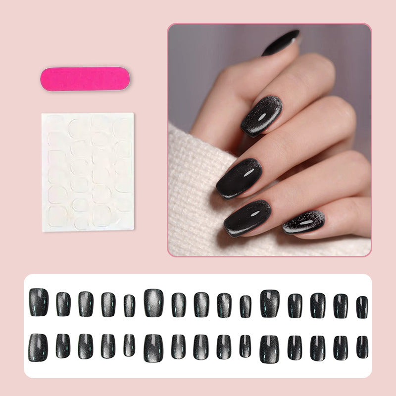 Kunstnagelset mit Glamourösen Glitzerakzenten Brehn