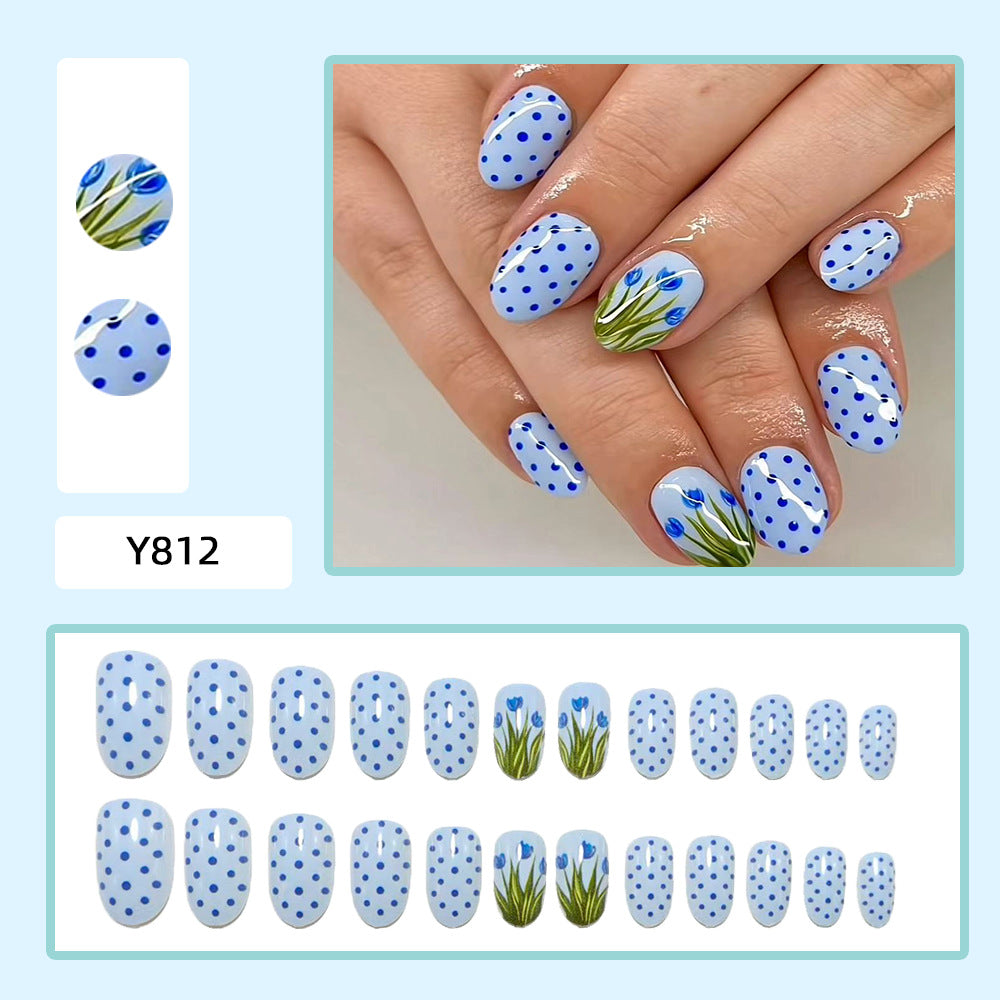 Kunstnägel Im Stilvollen Blauen Blüten-Design Brehn