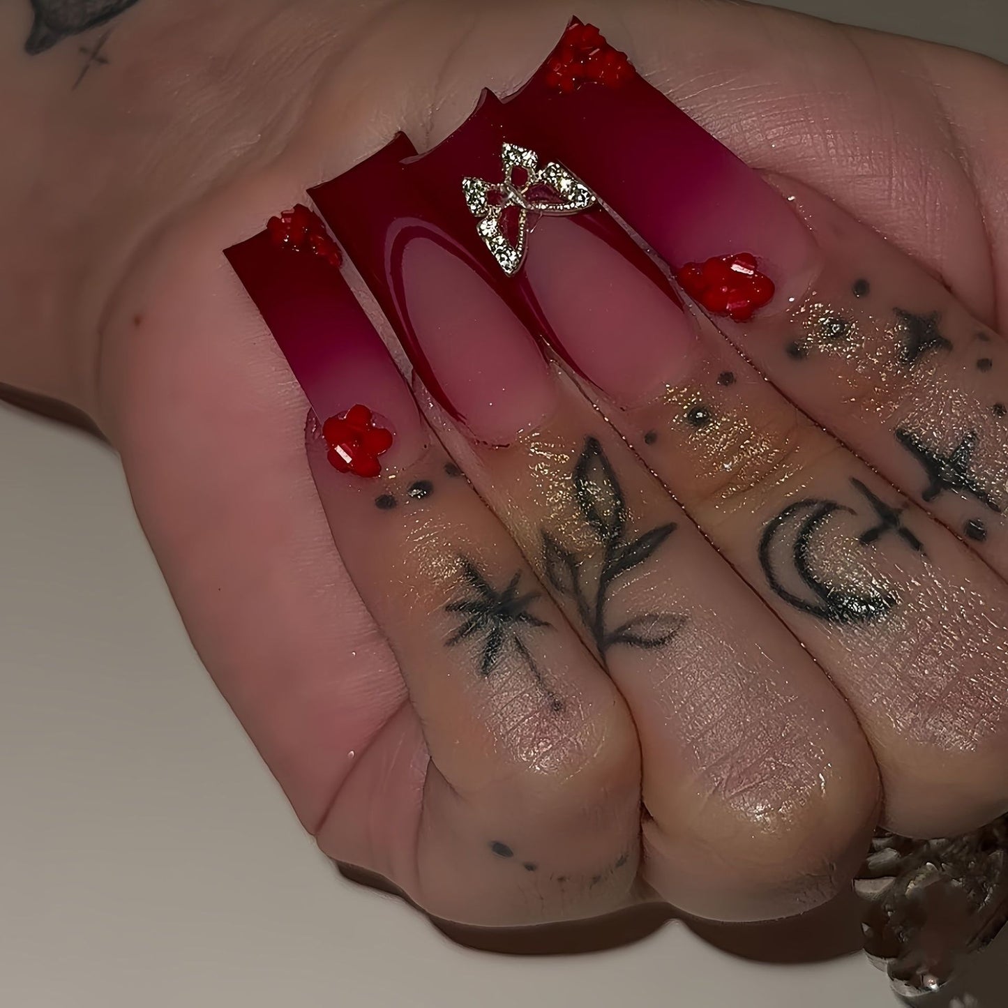Dekorativer Press-On Nagelset Brehn