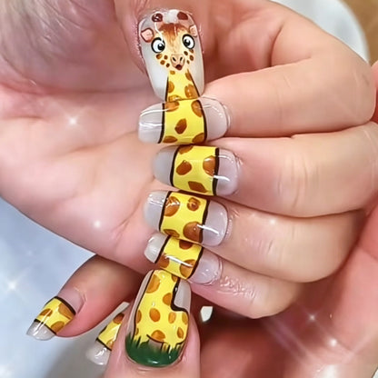Verspielte Giraffen-themed Nagelkunstverzierungen Brehn