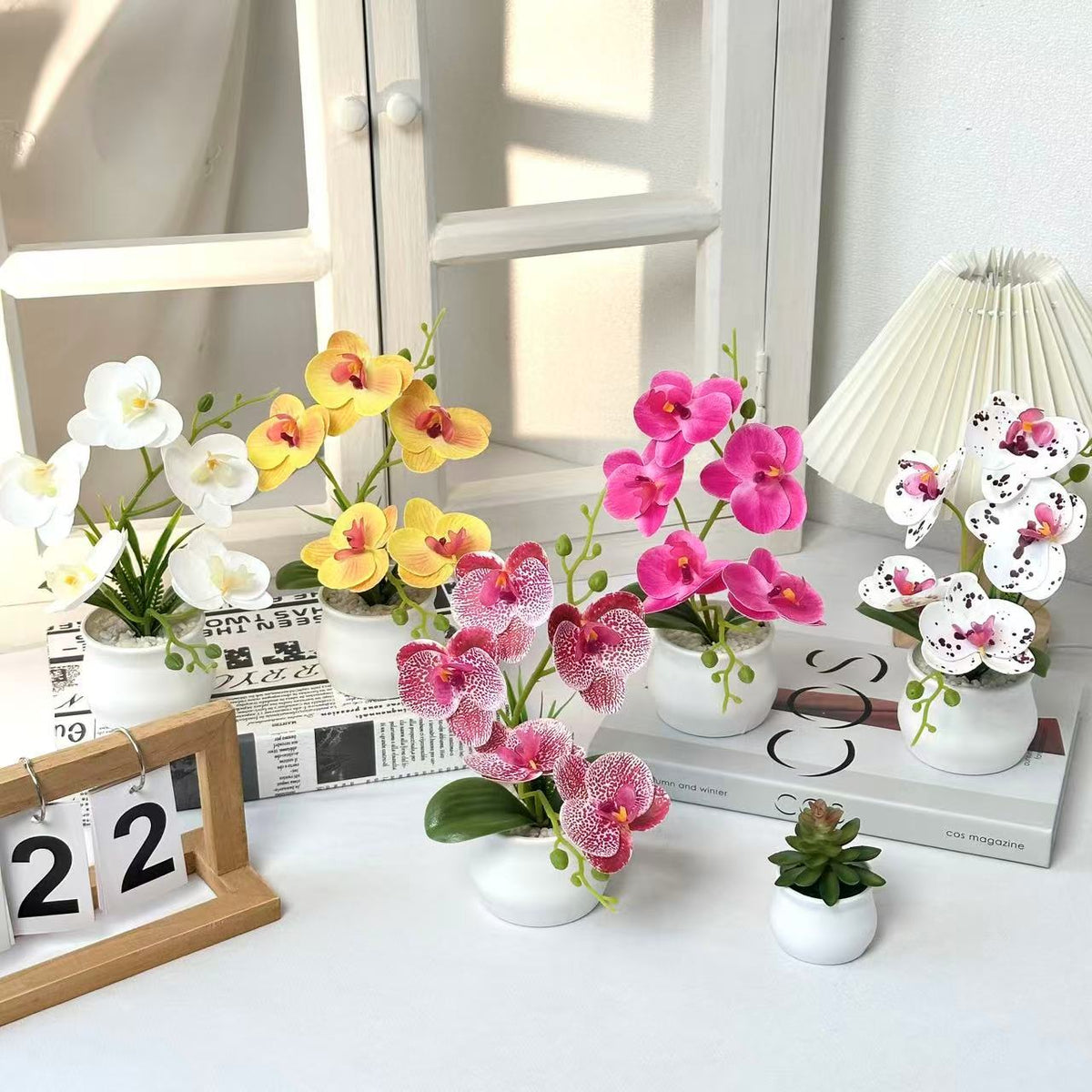 Elegante künstliche Orchideenpflanzenarrangement für die Wohnkultur