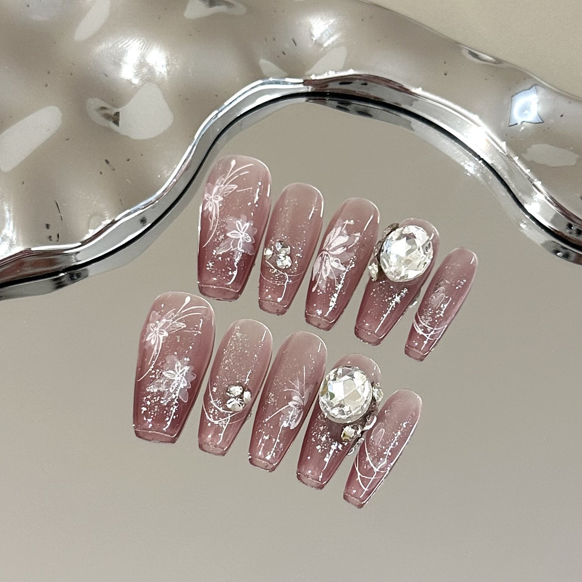 Glitzerndes florales Muster Press-On Nagelset